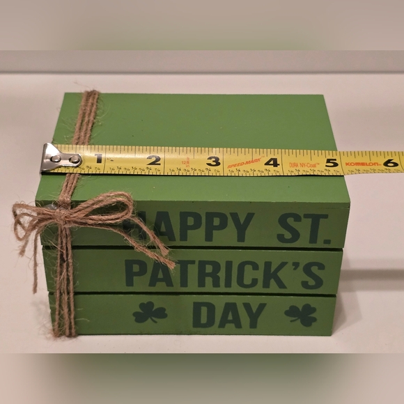 St. Patrick's Day Bookstack - Picture 2 of 4